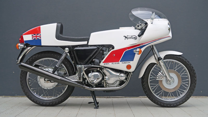 Norton Commando JPS
